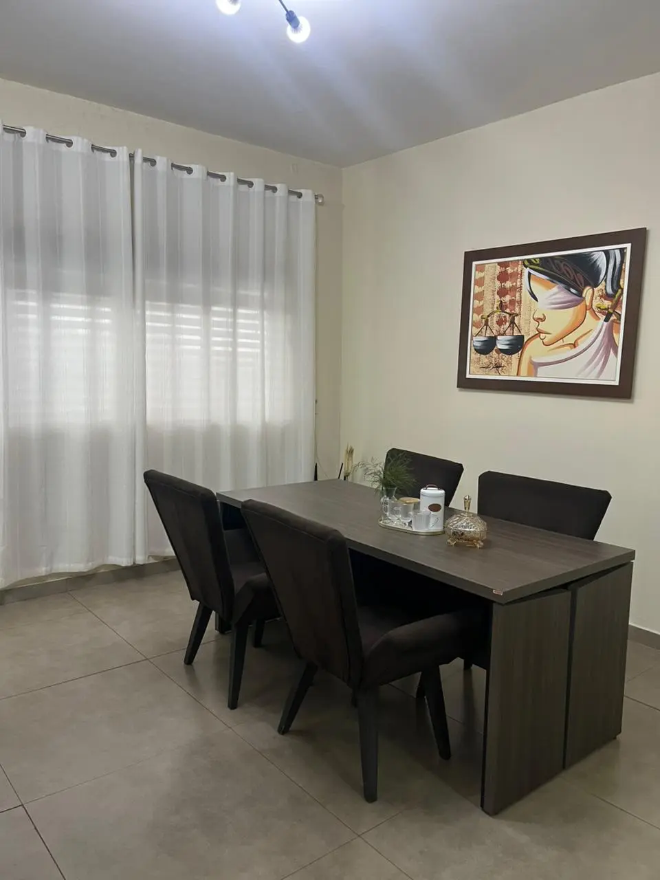 Biblioteca e ambiente interno da Niedack Advocacia
